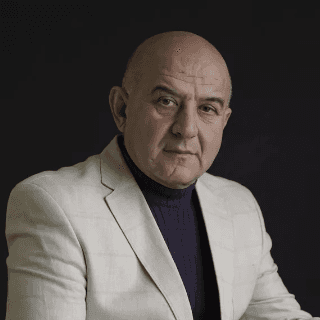 Толиб Озарахш